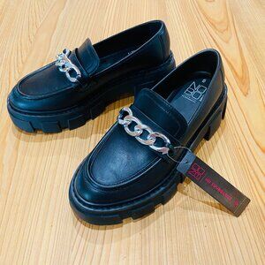 Womens Size 6 Black Platform Lug Loafer